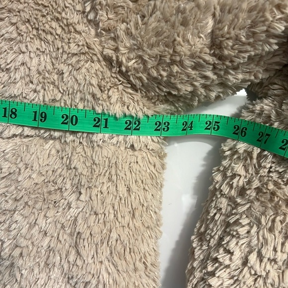 NWT / Kennth Cole Women's Classic Mink Style Faux Fur Coat - Picture 6 of 6